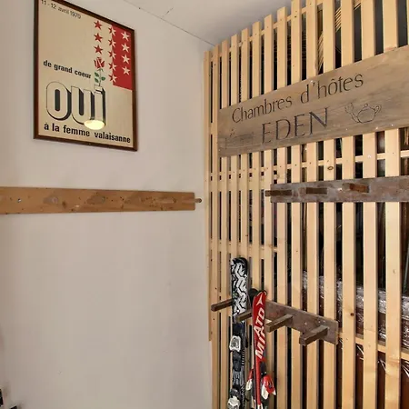 Duplex Piano Bar Fireplace *