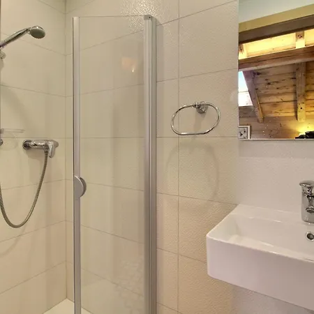 Four Story Family Eden * Champéry