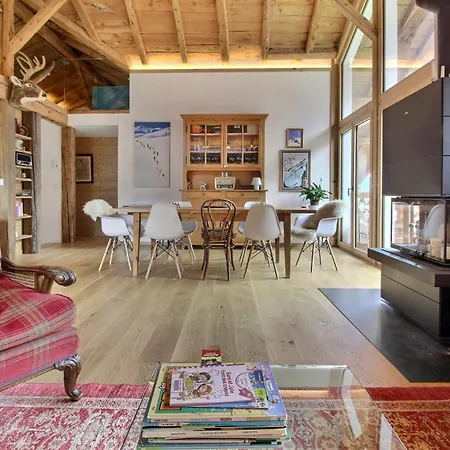 Feriehus Four Story Family Eden