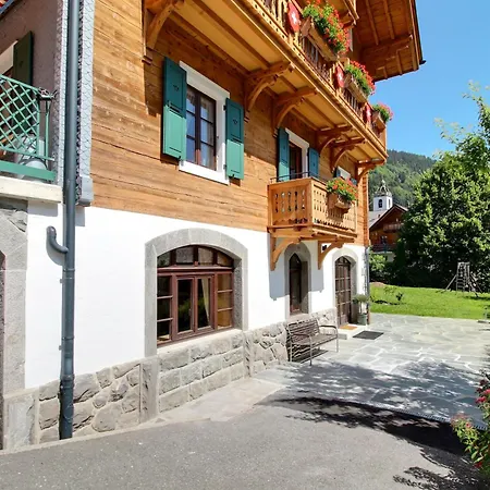 Eden 4 Story Family Dağ evi *