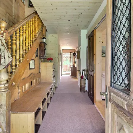 Dağ evi Eden 4 Story Family