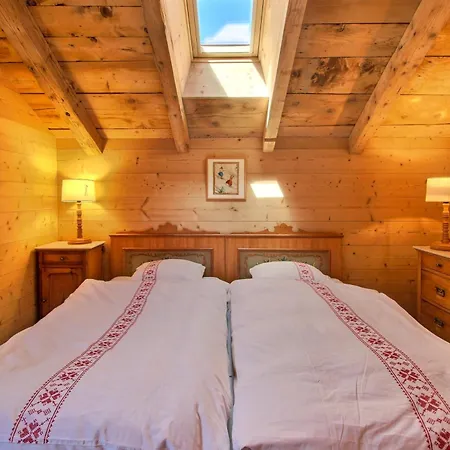 Four Story Family Eden Дом отдыха *