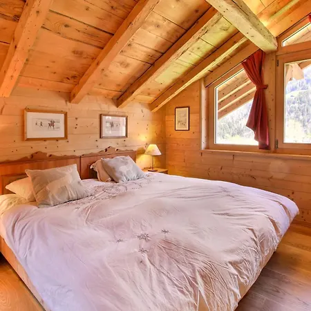 Four Story Family Eden Шампери